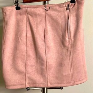 New! Beautiful suede light pink skirt